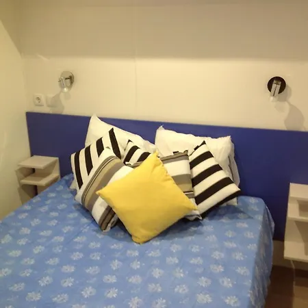 Campsite Topsun La Sirene 2 Bedroom 25m2 Max 4 Personnes Inc Bebe Pas D'enfants Sans Parents